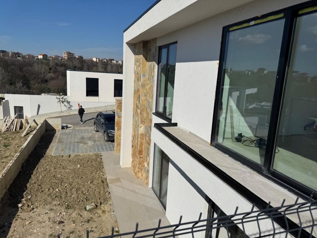 FOR SALE 2-STORY VILLA IN THE FARKA AREA, TIRANA