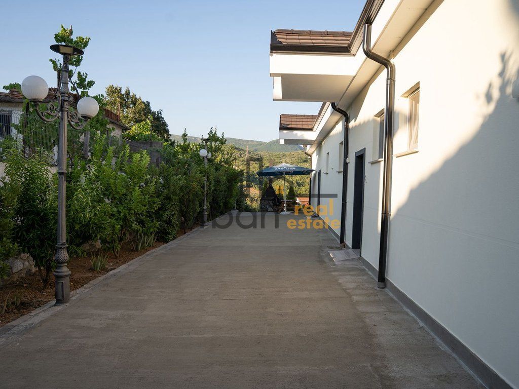 For sale, Villa, Bërzhitë, Tirana - 600000€ | 2500 m²