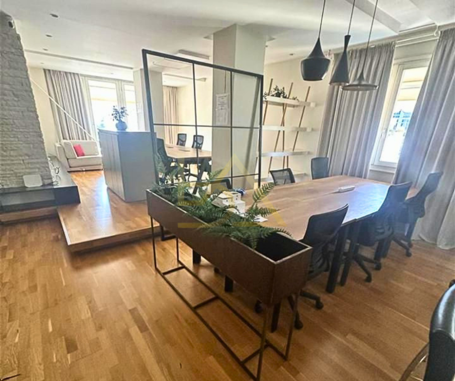 Ufficio Moderno in Affitto – Bllok, Tirana