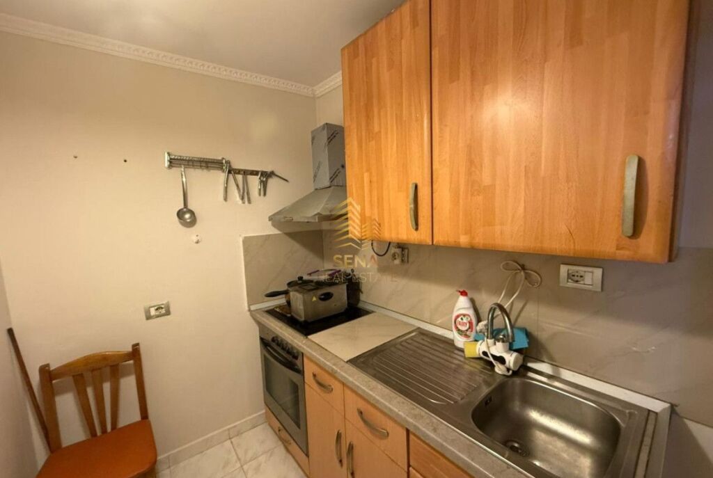 Rent, Private Entrance 1+1+Veranda, Glass Window, 40,000 Lek/Month Negotiable