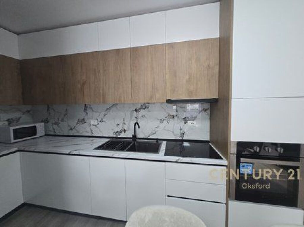 APPARTAMENTO IN AFFITTO 2+1+2T NELLA ZONA DEL 5 MAGGIO
