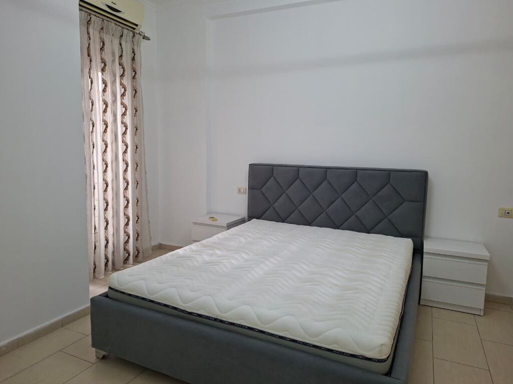 🏠 Me Qera: Super Apt. 1+1 &amp; 1 Bllk (📍Qendër - Rr. Kavajës)🔥 Super vendndodhje || 5 min nga Qendra | 80,000 Lekë / Muaj💶