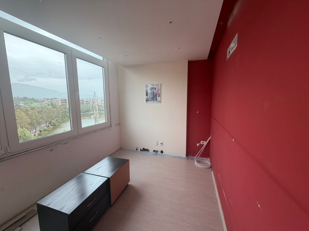 2+1,furnished at the dry lake,700 euro