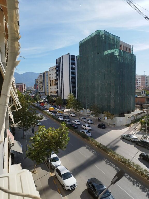 Tirane, apartment 1+1 for rent, 3rd floor, 64 m² 400 €