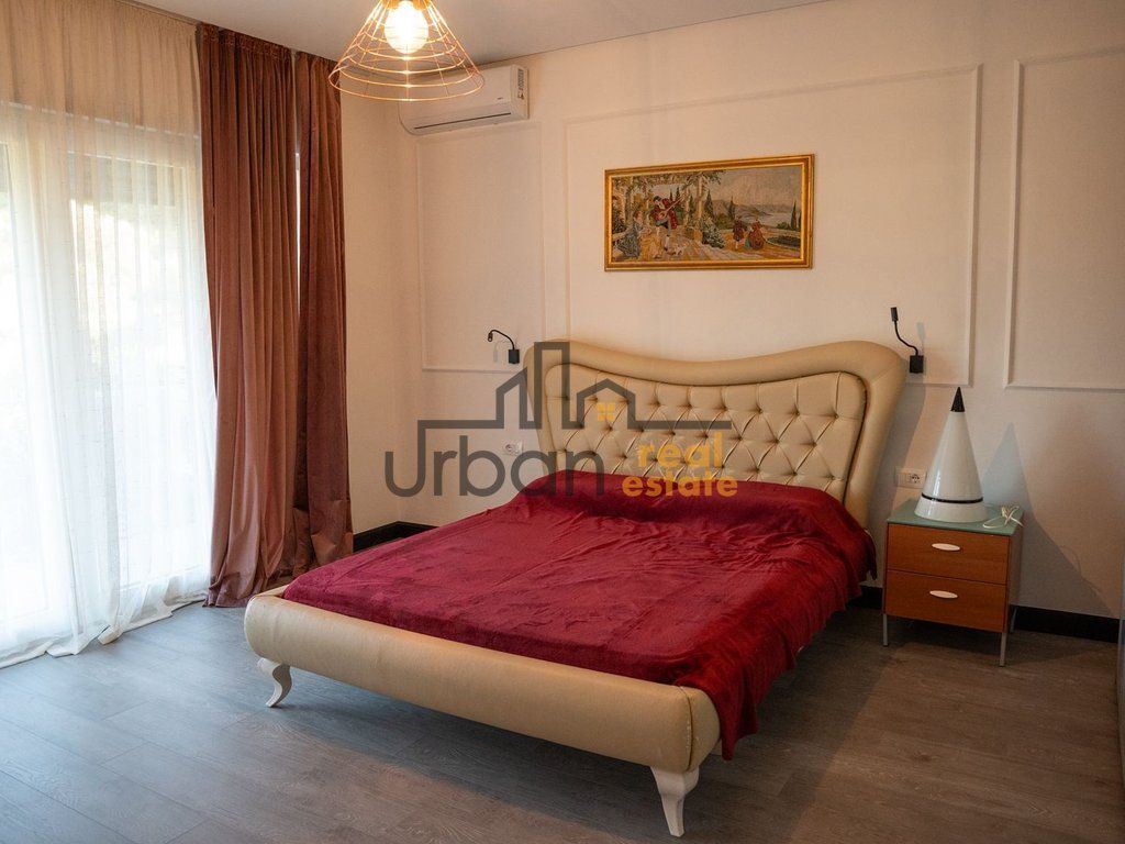 For sale, Villa, Bërzhitë, Tirana - 600000€ | 2500 m²