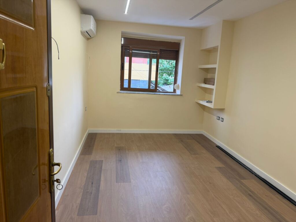 Gas station 29 meters for sale Existing mortgage 78000 eu