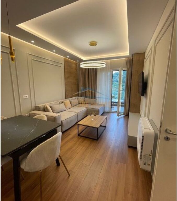 Shitet, Apartament 2+1+2, Kodra e Diellit, Tiranë