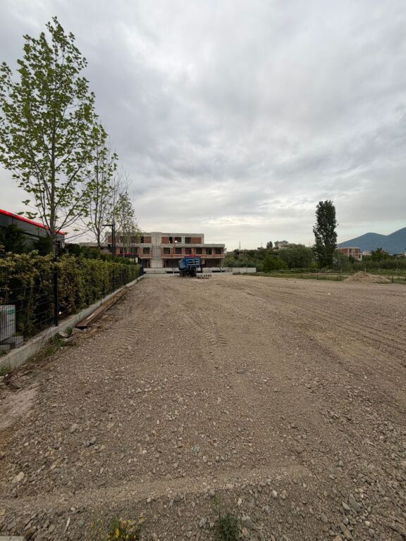 TERRENO IN AFFITTO 1400M2 SAUK 70.000 LEKE FH-72839