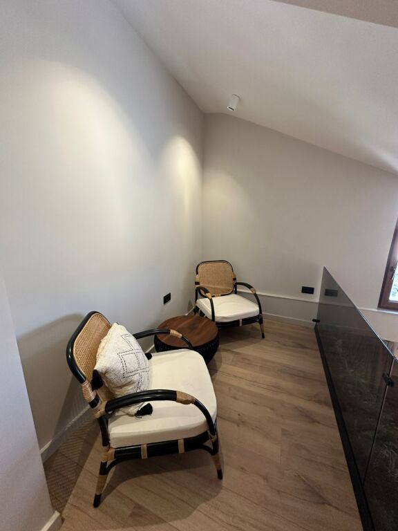 ✨ DUPLEX 3+1+2 CON POSTO AUTO | KODRA E DIELLIT ✨