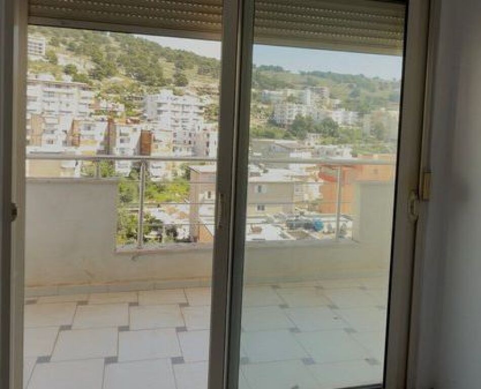 SARANDË, SHESIM APARTAMENT 1+1