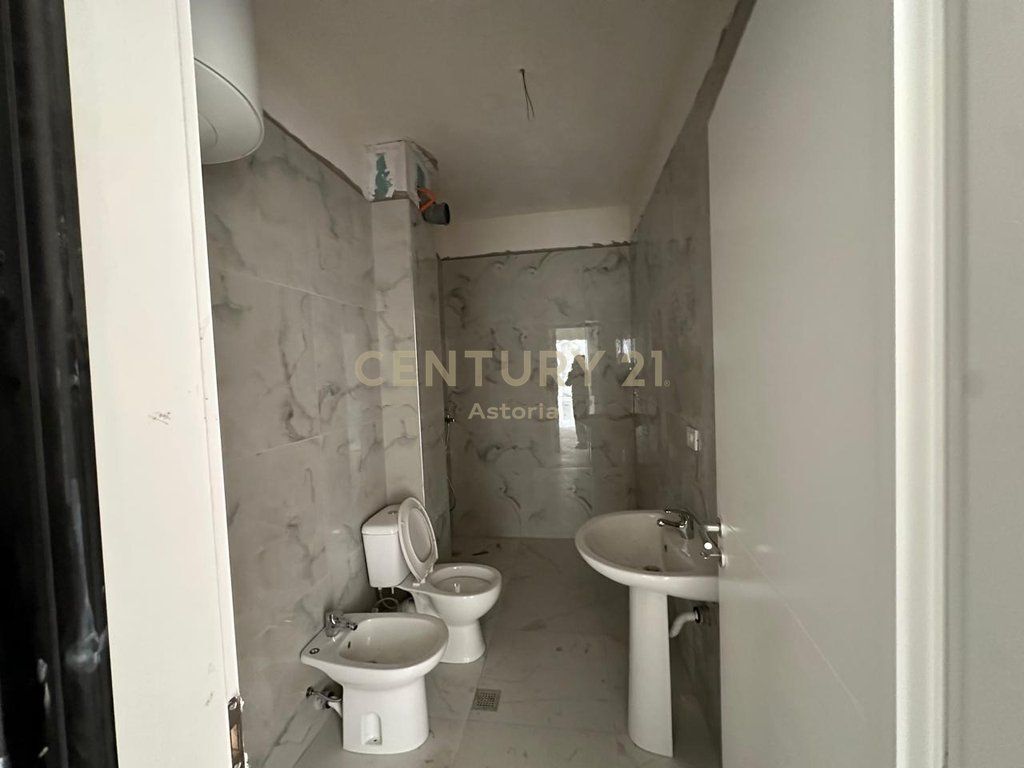 2+1 Apartment for Sale – New Modern Residence in Kamëz