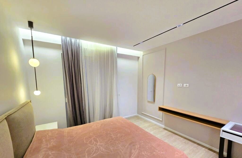 APARTAMENT LUKSOZ 2+1+2 POSTE PARKIMI TEK LIQENI I THATE!