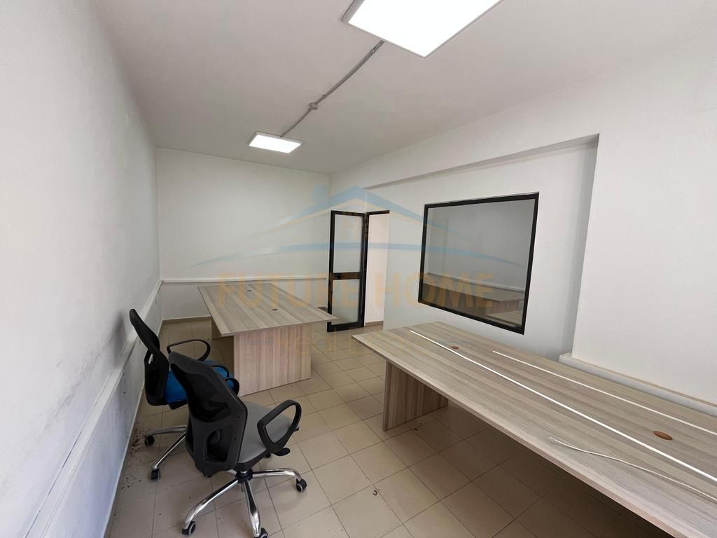 Affitto, Locale per ufficio, Pazari i Ri, Tirana / ELT68779