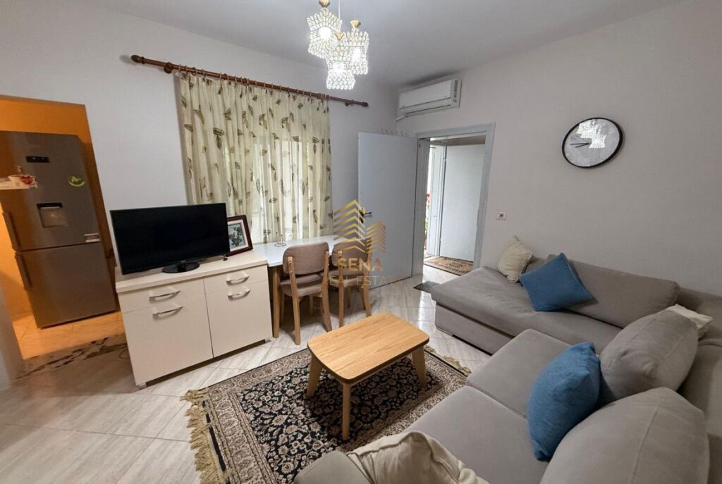 Rent, Private Entrance 1+1+Veranda, Glass Window, 40,000 Lek/Month Negotiable