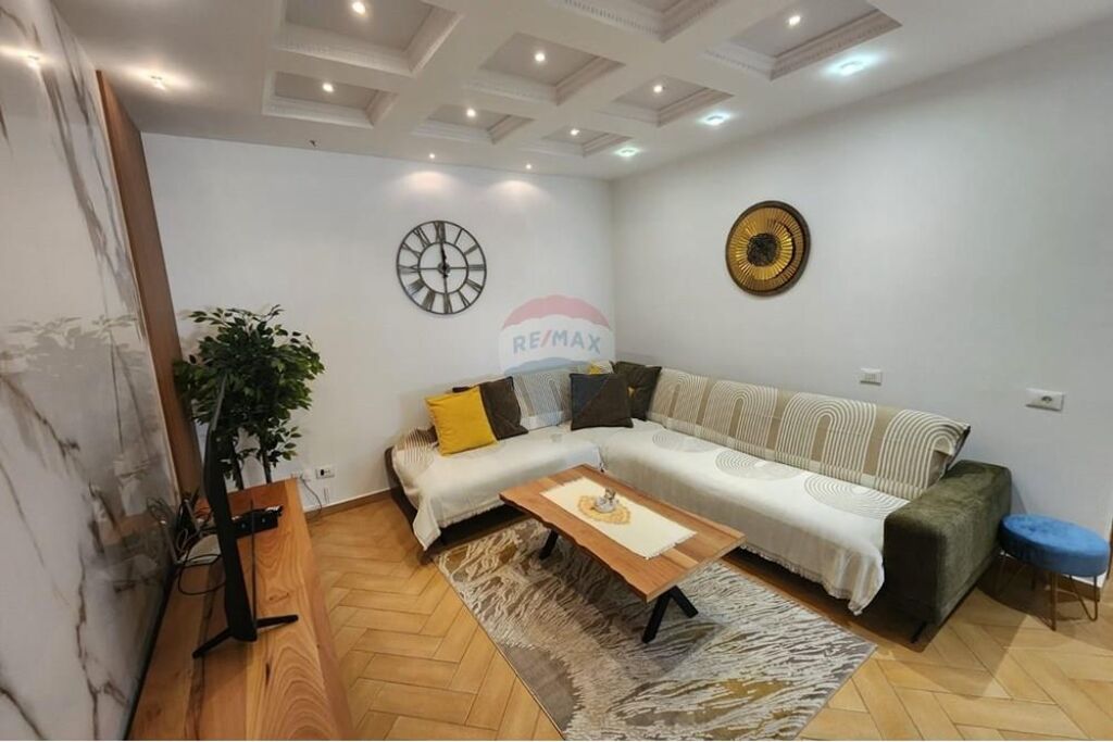 Apartment - For Rent - Bardhok Biba Street, Tirana