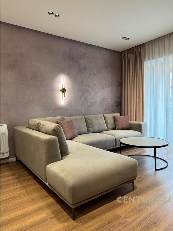 Apartament 1+1+Post Parkimi me qira te Shkolla e Kuqe
