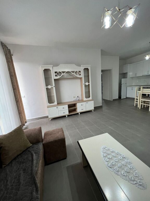 🏡 Shitet apartament 2+1 në Kamëz – gati për banim!