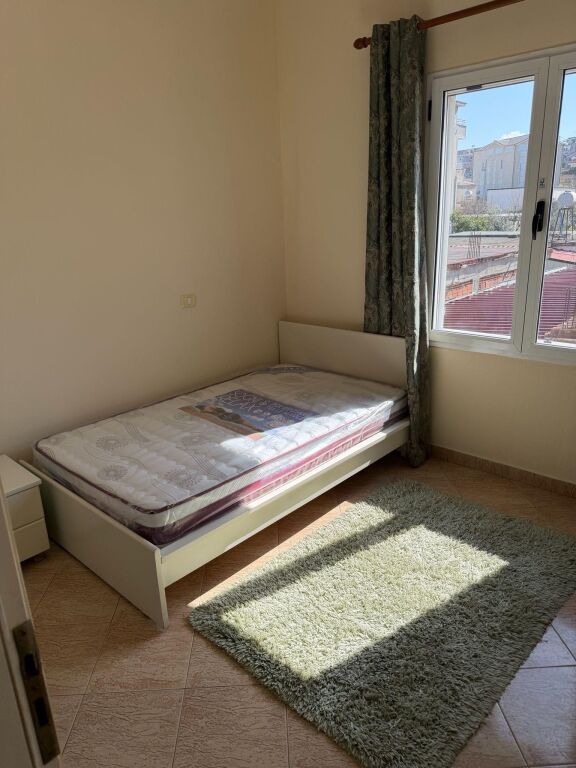 Rent | Shtëpi private 3 + 1 | Allias | 550 €/month