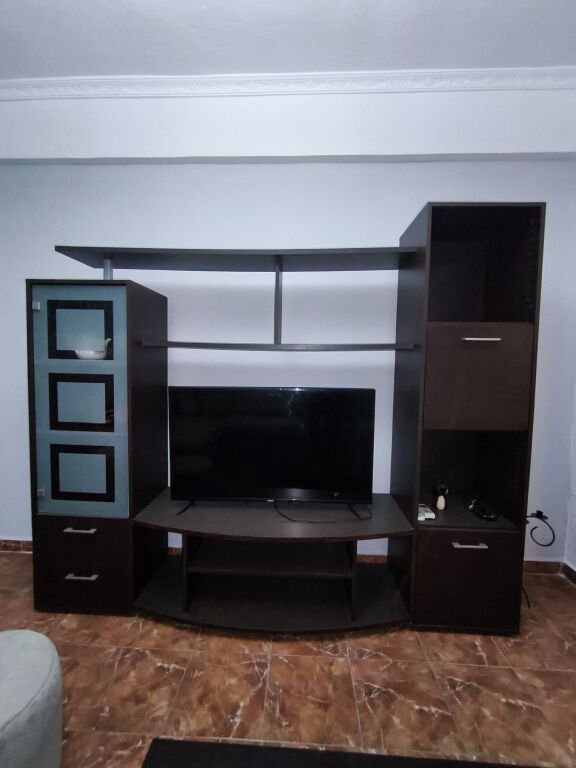 Apartament 65 m² plotësisht i mobiluar me ballkon në Durrës (Zona e Plazhit)