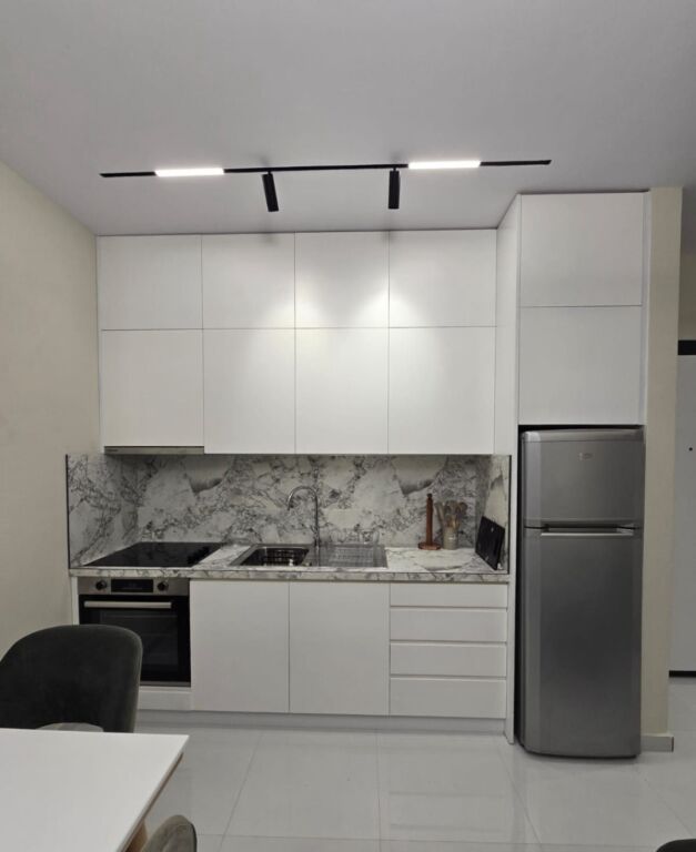 Jepet me qera Apartamenti 1+1 , Univers City prane QTU-se 400 mije leke