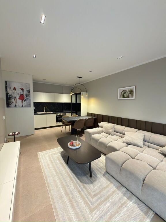 Affittasi 1+1+parcheggio a Sima Com Green City ASTIR 600€