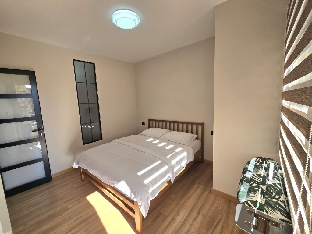 Apartament 2+1 Me Qira Prane Qendres ne Tirane  📍Rruga Him Kolli