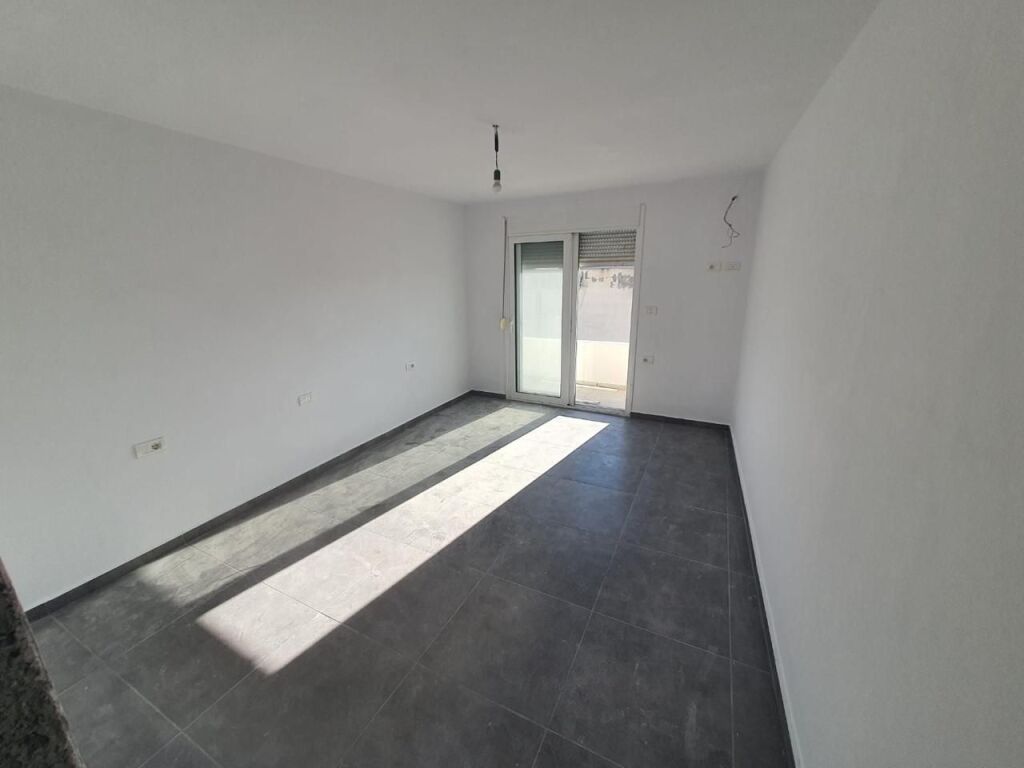 SHITET APARTAMENT 1+1 NË SHKOZET, DURRËS – LAGJA 14