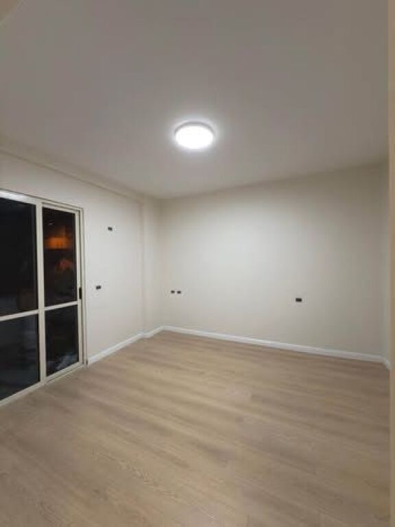 Apartament 3+1 per shitje prane fondacionit eleonore Kodra e Diellit