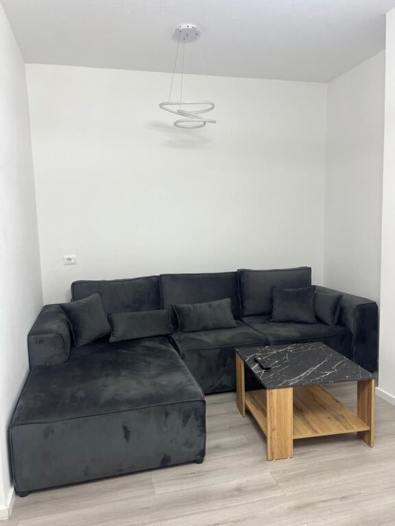 🏢Zogu I Boulevard, a 1+1 furnished apartment for rent. 65,000 Leke    