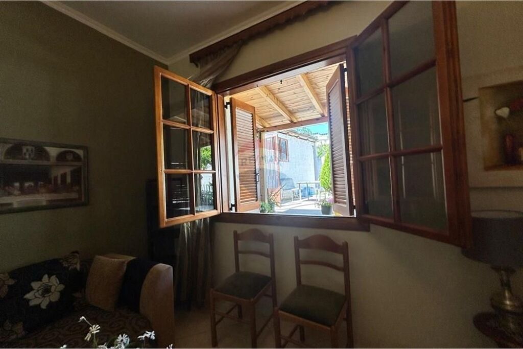 🏡 SHTËPI PRIVATE 1+1 ME QIRA PRANË CENTRALIT, VLORË