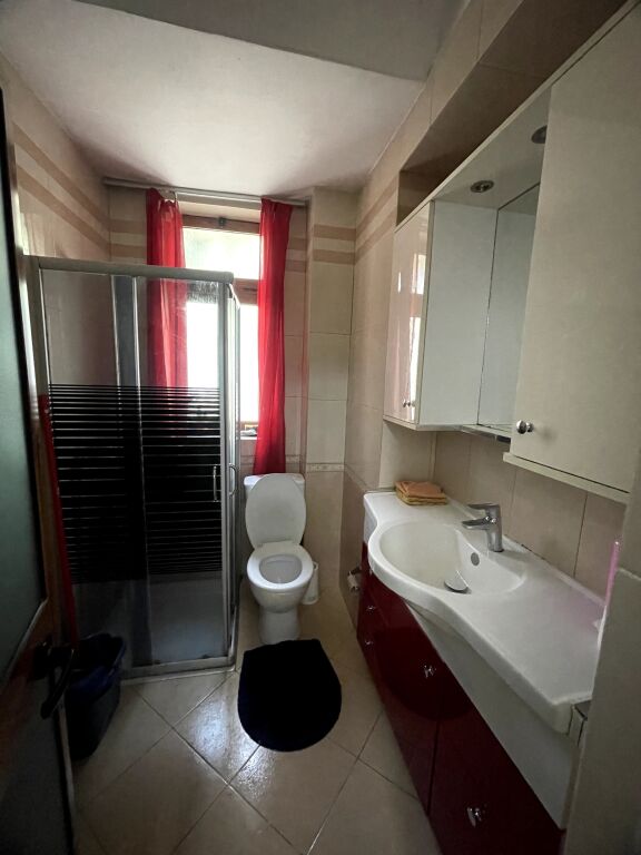 Jepet apartament 1+1 me qira