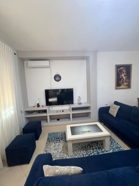 Apartament 1+1 me qera tek 5 Maji