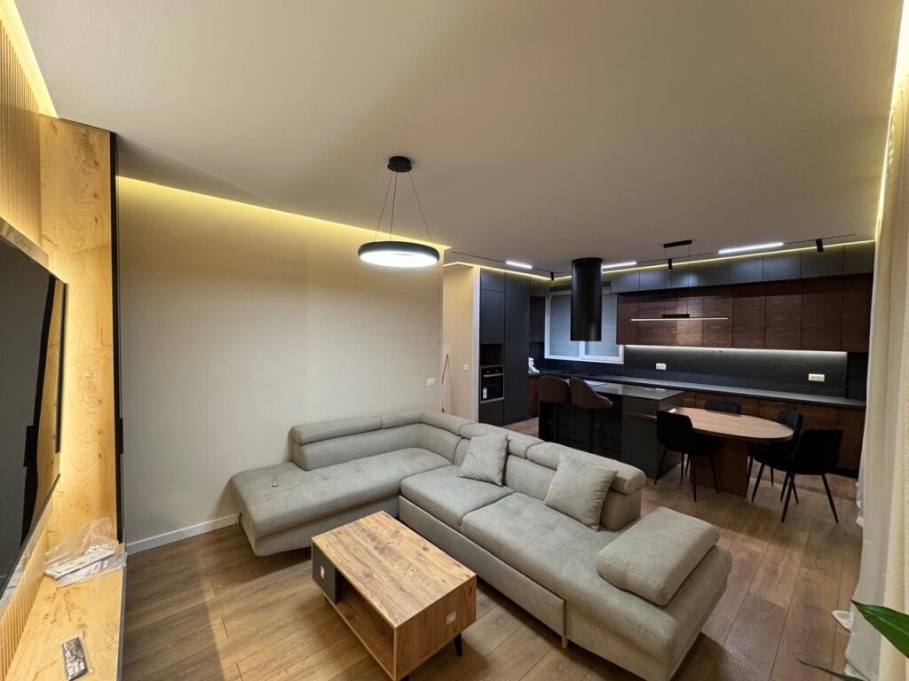 🏡 Appartamento 2+1+2 + Posto Auto in affitto 📍 Giardino Zoologico, Tirana