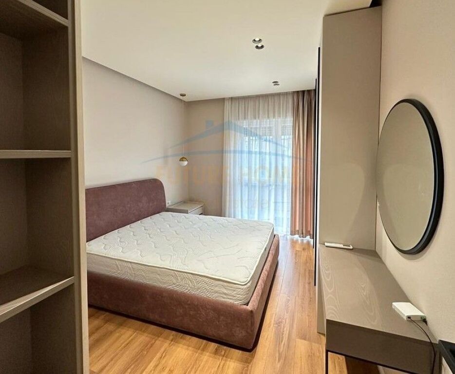 Qera, Apartament 1+1+Post Parkimi, Shkolla e Kuqe, Tirane