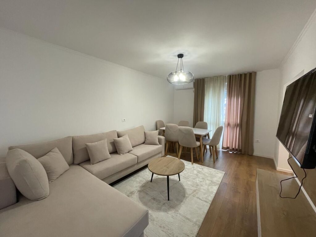 Apartament 2+1 me Qira tek Rr. Ali Demi