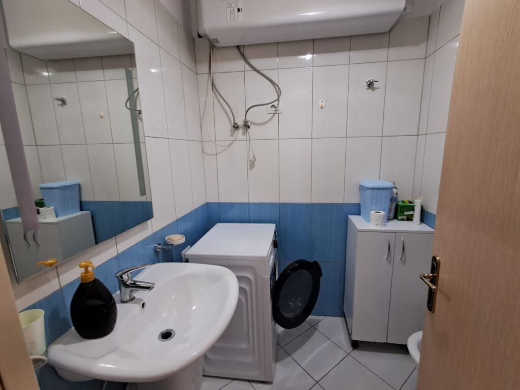 Jepet me qira apartament 2+1 në Durrës