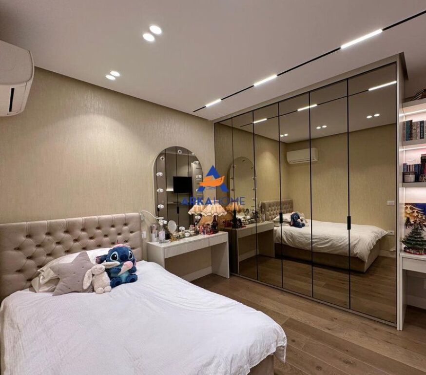 SHITET APARTAMENT 3+1+BALLKON+POST PARKIMI " KOMUNA E PARISIT " 365.000 EURO (+30.000 EURO POST PARKIMI)
