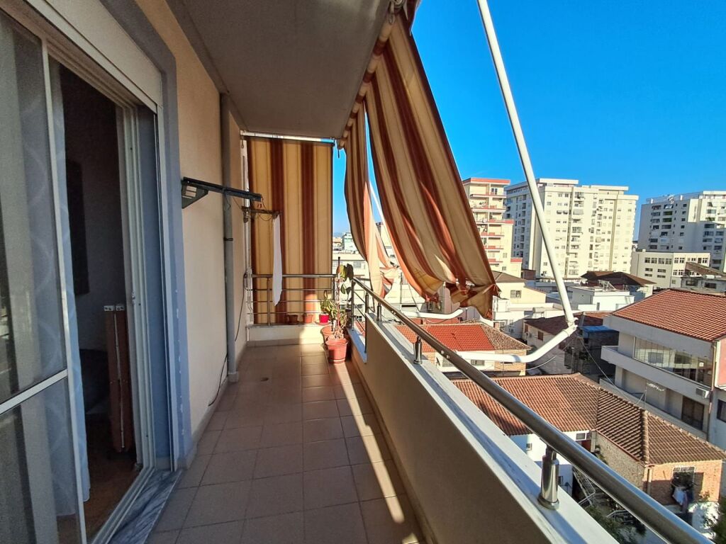 Jepet me qira apartament 2+1 në Durrës
