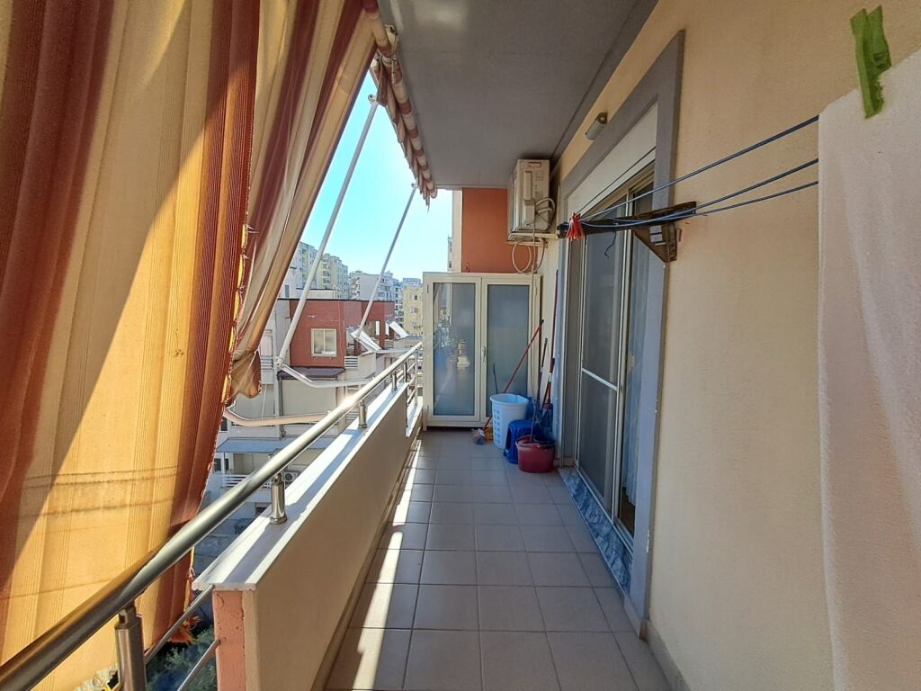 Jepet me qira apartament 2+1 në Durrës