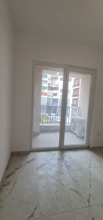 Affitto | Ambjent Biznesi | Rruga Dritan Hoxha | 500 €/mese