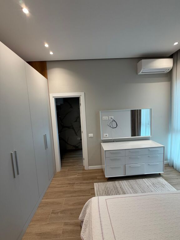 Apartament 2+1+2 me qira ,21 Square