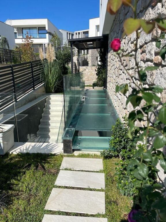 🏡 Vilë Individuale për Shitje – Liqeni i Farkës