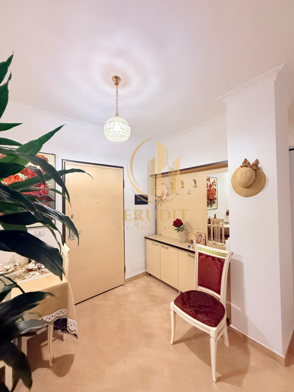 🏡 Shitet apartament 2+1 pranë Kral, Vlorë 🌊✨