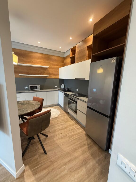 Apartament 2+1+2 me qira ,21 Square