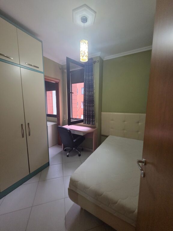 Shitet apartament ne Astir 3+1+2