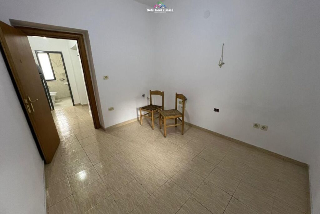 Apartament Ne Shitje 2+1 Ne Brryl ( ID B121210) Tirane