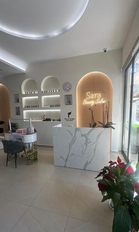 AMBIENTE ESTETICO IN AFFITTO 50 M2 STRADA DI KAVAJES 120.000 LEKE FH-72932