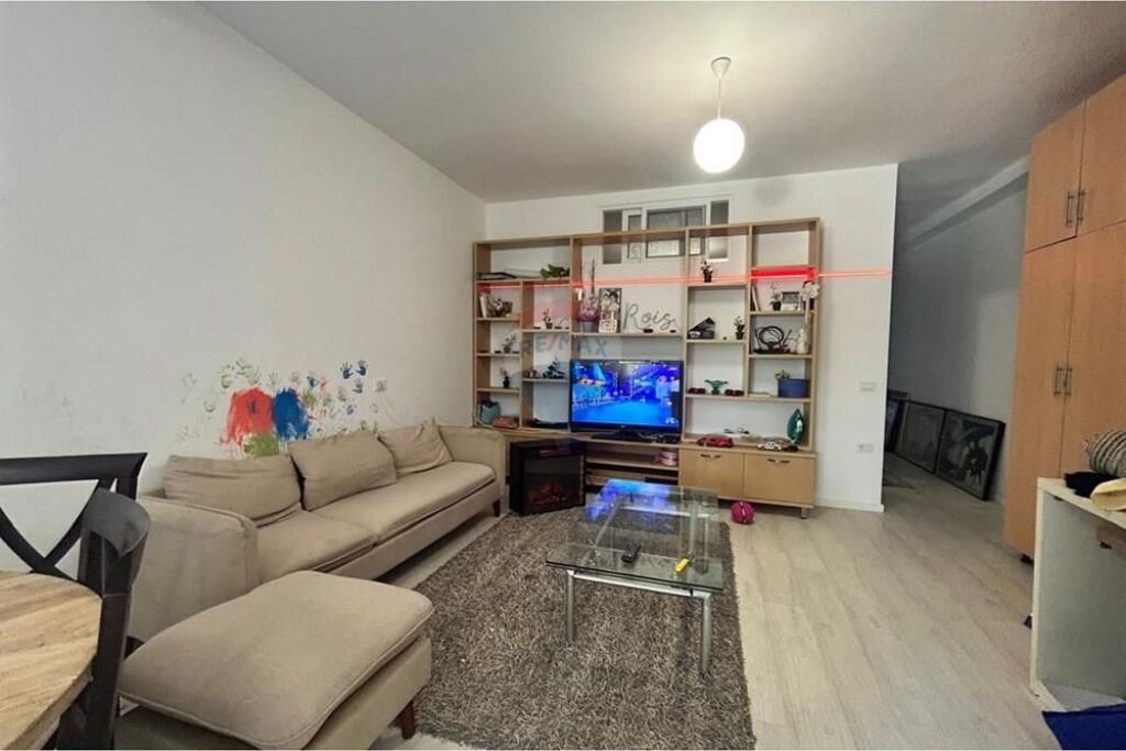 🏡 SHTËPI PRIVATE ME QIRA BABICË, VLORË