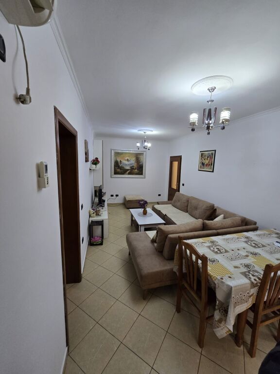 🏡 Apartment 2+1 + annex for rent 🍽️ 📍Near Bajram Curri Boulevard, Nikolle Kacorri street in front of the building with arrows
