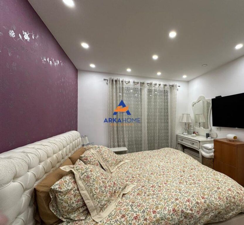 SHITET APARTAMENT 3+1+BALLKON+POST PARKIMI " KOMUNA E PARISIT " 365.000 EURO (+30.000 EURO POST PARKIMI)
